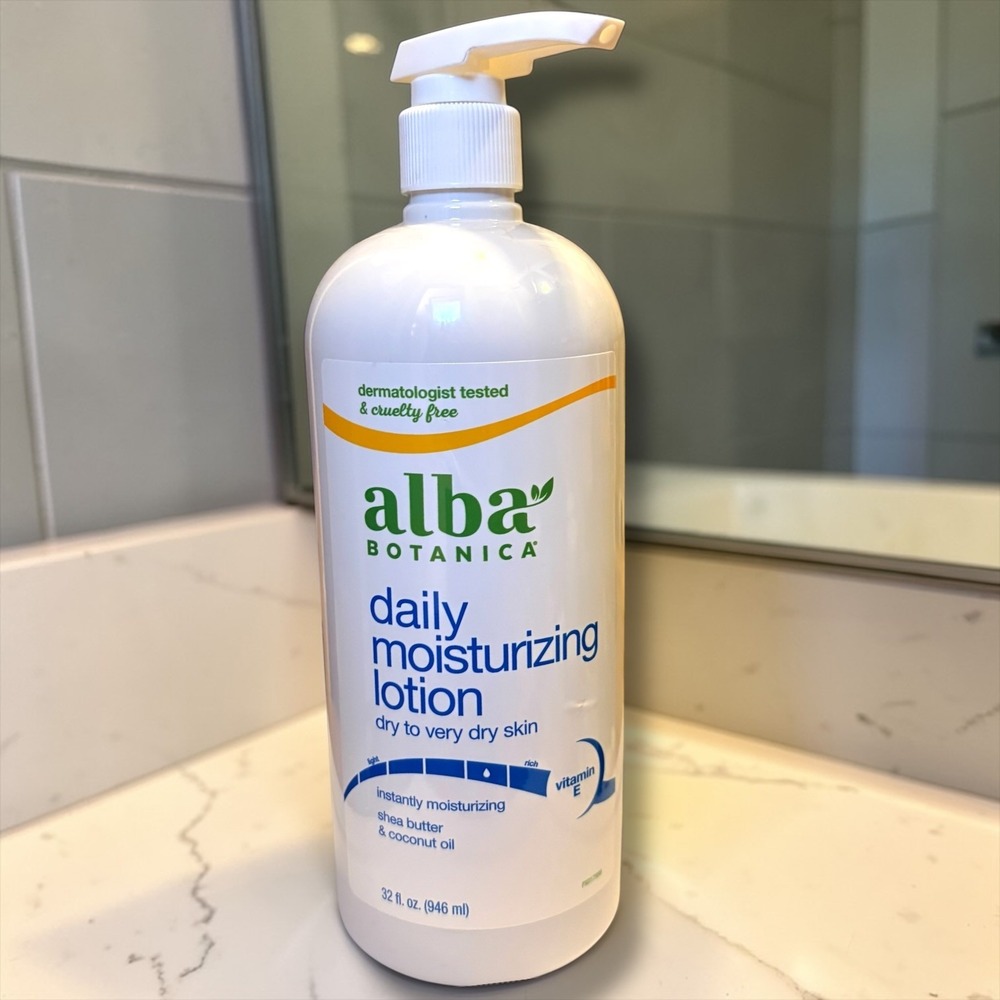 Alba Botanica Daily Moisturizing Lotion Dry Skin Shea Butter Coconut‎ Oil 32oz